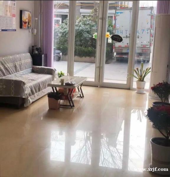 高薪诚招美容店店员、店长